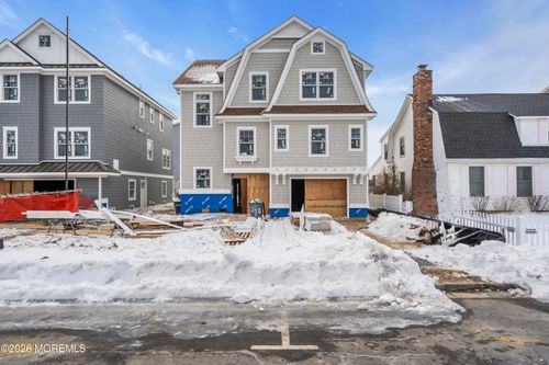 202 Central Ave, Point Pleasant Beach, NJ, 08742-3222 | Card Image