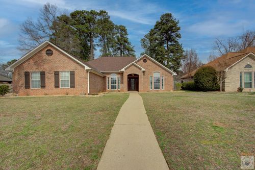 122 Corley Cir, Wake Village, TX, 75501-5861 | Card Image