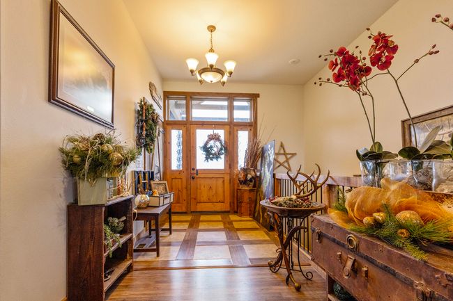 Entry Way | Image 11