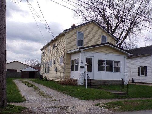 121 Vine St, Girard, PA, 16417-1433 | Card Image