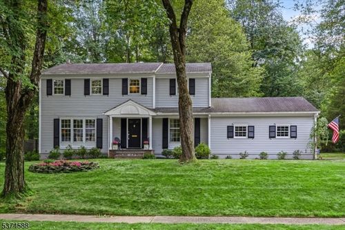 43 Sherbrooke Dr, Florham Park, NJ, 07932-2815 | Card Image