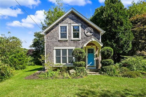 477 South Rd, South Kingstown, RI, 02879-7614 | Card Image