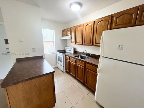 apt-3-116 Ne 9th St, Pompano Beach, FL, 33060-6152 | Card Image