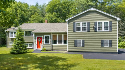 2 Little Brook Dr, Falmouth, ME, 04105-2641 | Card Image