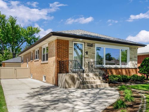 5720 Reba Street, Morton Grove, IL, 60053 | Card Image