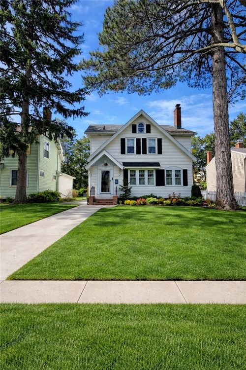 105 Beresford Rd, Rochester, NY, 14610-1902 | Card Image