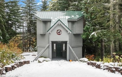 180 Chamonix Pl, Snoqualmie Pass, WA, 98068-5075 | Card Image