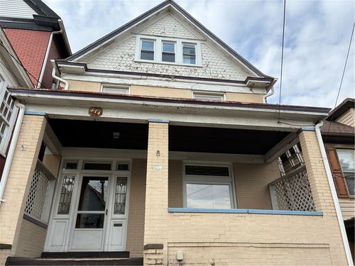 374 Kenney Ave, Pitcairn, PA, 15140-1315 | Card Image