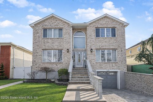 115 Abingdon Ave, Staten Island, NY, 10308-1313 | Card Image