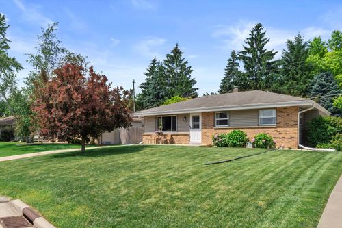 4254 Pine Ridge Ln, RACINE, WI, 53403-4031 | Card Image