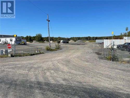 146 Fielding Rd, Lively, ON, P3Y1L5 | Card Image