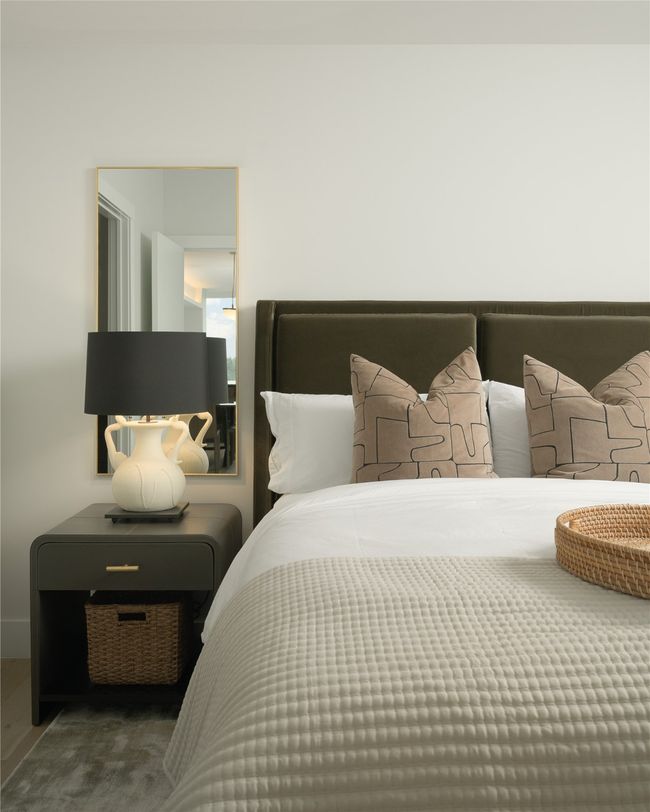 View of bedroom | Image 20