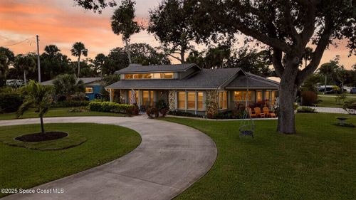 1100 S Riverside Dr, Edgewater, FL, 32132-2724 | Card Image