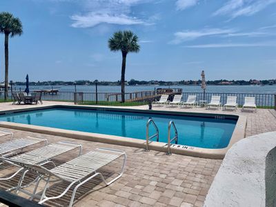 12 - 1204 S Lake Drive, Condo with 2 bedrooms, 1 bathrooms and null parking in Lantana FL | Image 2