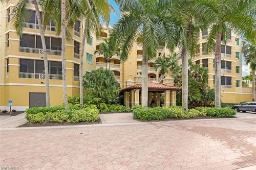 b301-2738 Tiburon Blvd E, NAPLES, FL, 34109-3612 | Card Image
