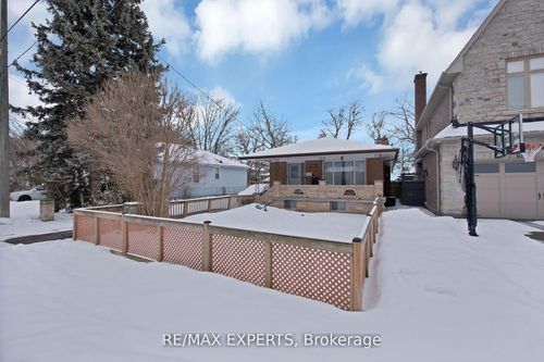 lower-934 Beechwood Ave, Mississauga, ON, L5G4E2 | Card Image