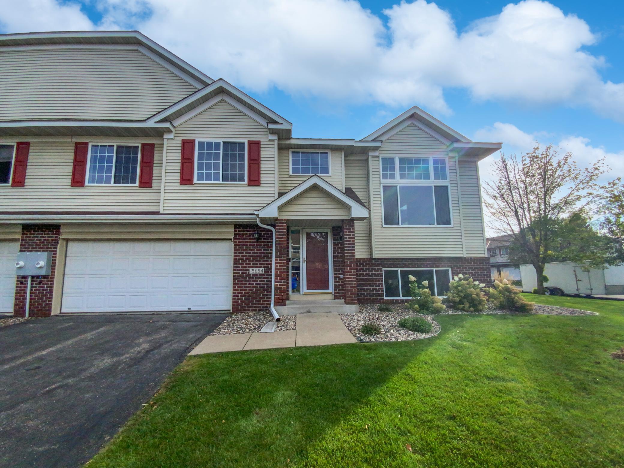 Chasewood Ct, Rosemount, MN 55068