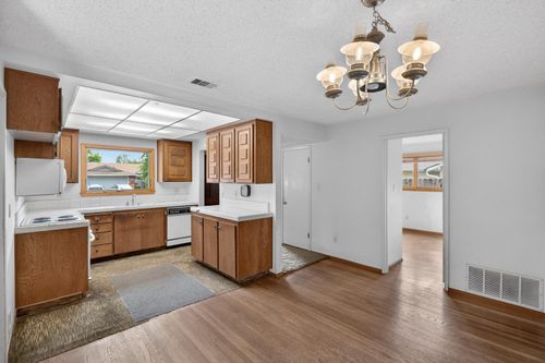 49 Waterglen Circle, Sacramento, CA, 95826 | Card Image