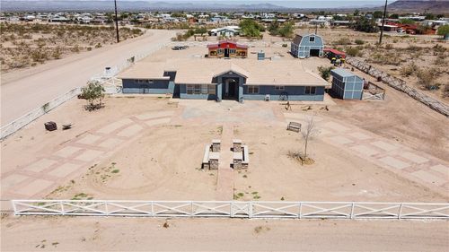 2991 Walnut Creek Rd, Golden Valley, AZ, 86413-8839 | Card Image