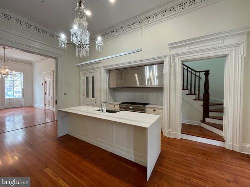 3-18 E Mount Vernon Pl, BALTIMORE, MD, 21202-5760 | Card Image