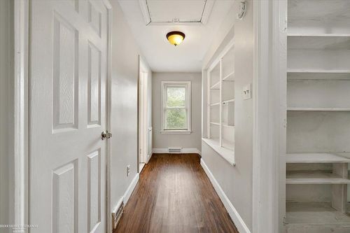 10724 Peerless St, Detroit, MI, 48224-1160 | Card Image