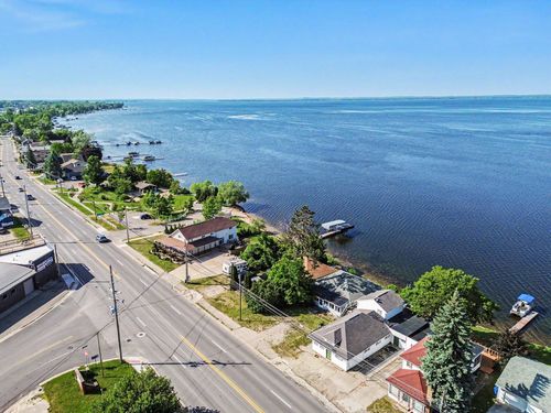 5752 W Houghton Lake Dr, Houghton Lake, MI, 48629-8213 | Card Image