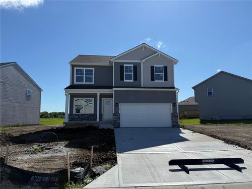 21807 Lucca Ln, Peculiar, MO, 64078 | Card Image