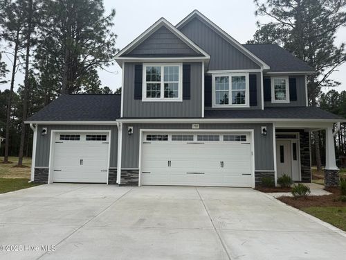 792 Winds Way, Aberdeen, NC, 28315-8804 | Card Image