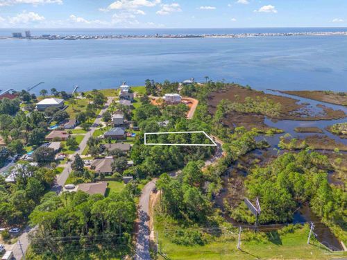 7924 Newport St, Navarre, FL, 32566-7506 | Card Image