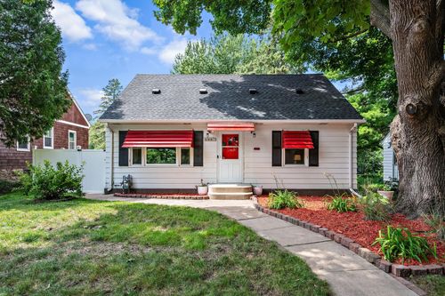 3007 York Ave N, Robbinsdale, MN, 55422-5417 | Card Image