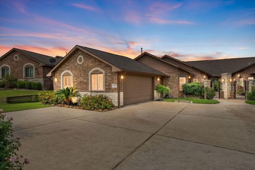 111 Bessie Price Owens Dr, Montgomery, TX, 77356-1206 | Card Image