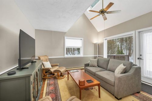 35 Starboard Way, Laconia, NH, 03246-4033 | Card Image