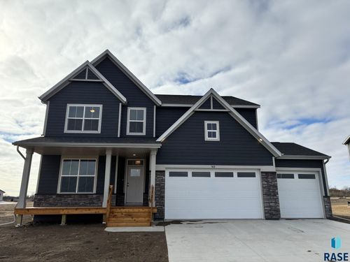 909 S Country Club Ave, Brandon, SD, 57005-6722 | Card Image