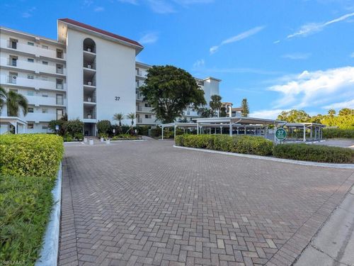 106-37 High Point Cir E, NAPLES, FL, 34103 | Card Image