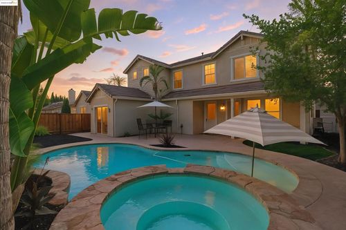 2335 Winchester Loop, Discovery Bay, CA, 94505-1856 | Card Image