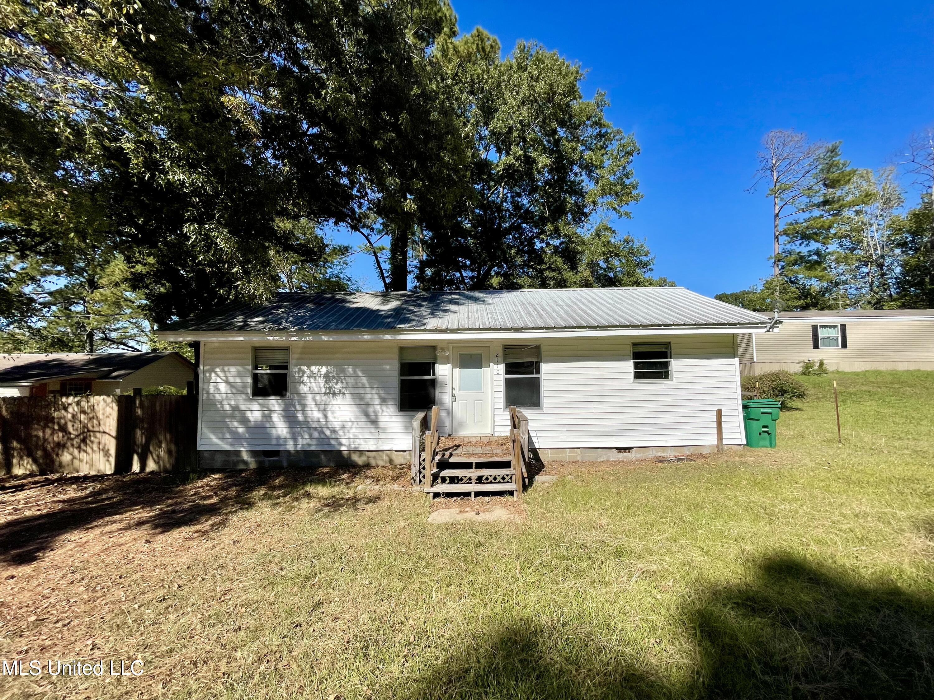 2110 S Ridge Rd, For Sale in Jackson Zoocasa