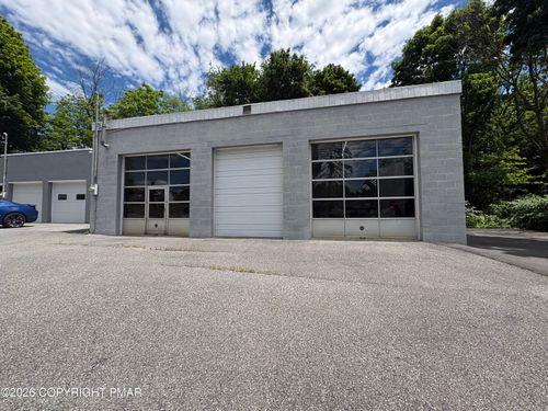 337 N 6th St, Bangor, PA, 18013-1728 | Card Image