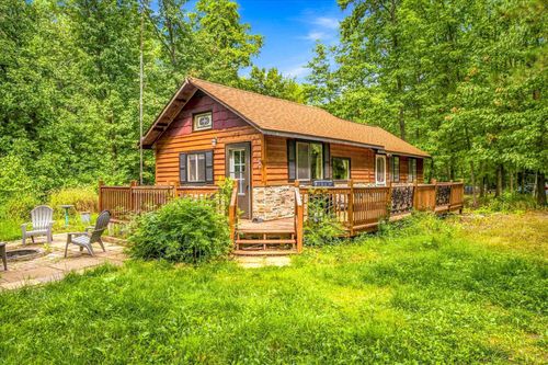 9235 Oakwood Ln, Pine City, MN, 55063-6047 | Card Image