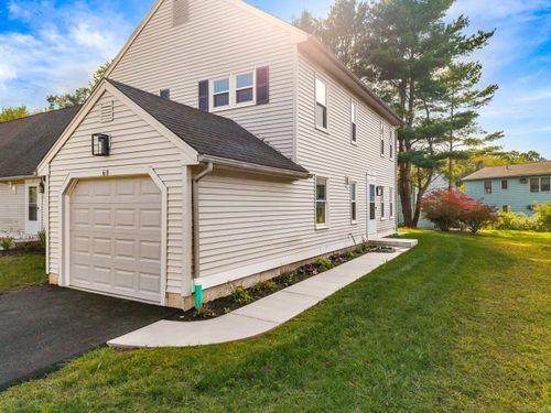 68 Deer Run Trl, Manchester, CT, 06042-2481 | Card Image