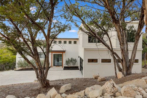 8009 Flintlock Cir, Lago Vista, TX, 78645-4412 | Card Image