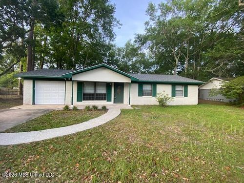 422 Whispering Pine Dr, Ocean Springs, MS, 39564-4224 | Card Image