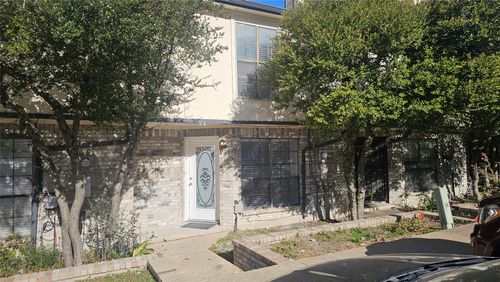 3934 Brandon Park Dr, Garland, TX, 75044-6454 | Card Image