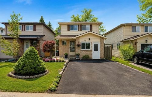 62 Corbett Dr, Barrie, ON, L4M5V2 | Card Image