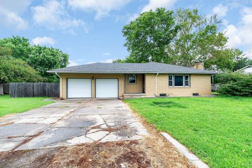 1728 N Colorado St, Wichita, KS, 67212-1730 | Card Image