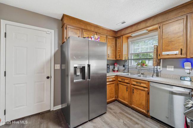 109 King St, House other with 3 bedrooms, 2 bathrooms and 1 parking in Jacksonville NC | Image 19