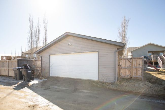 18 Horne Close, Home with 4 bedrooms, 3 bathrooms and 2 parking in Sylvan Lake AB | Image 21