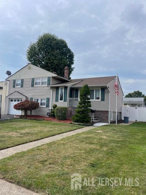 9 Donovan Ave, Carteret, NJ, 07008-1605 | Card Image