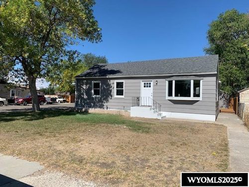 501 Obie Sue Ave, Worland, WY, 82401-3226 | Card Image