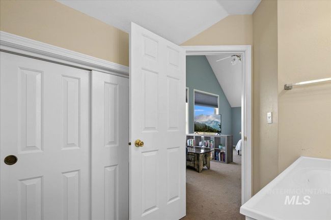 378 E Black Canyon Hwy, House other with 5 bedrooms, 2 bathrooms and null parking in Emmett ID | Image 34