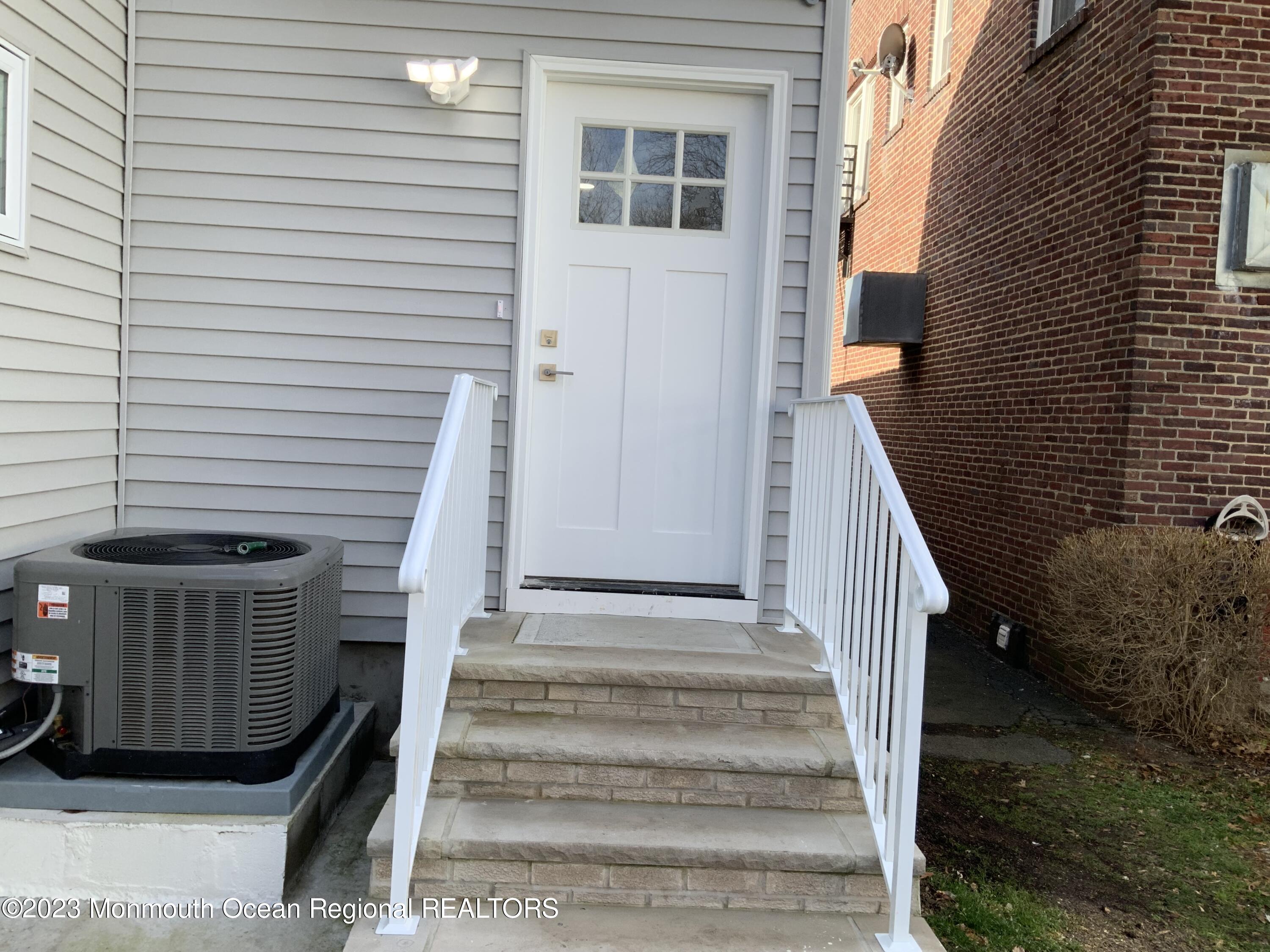 156-168 Main Street, For Rent in Metuchen - Zoocasa